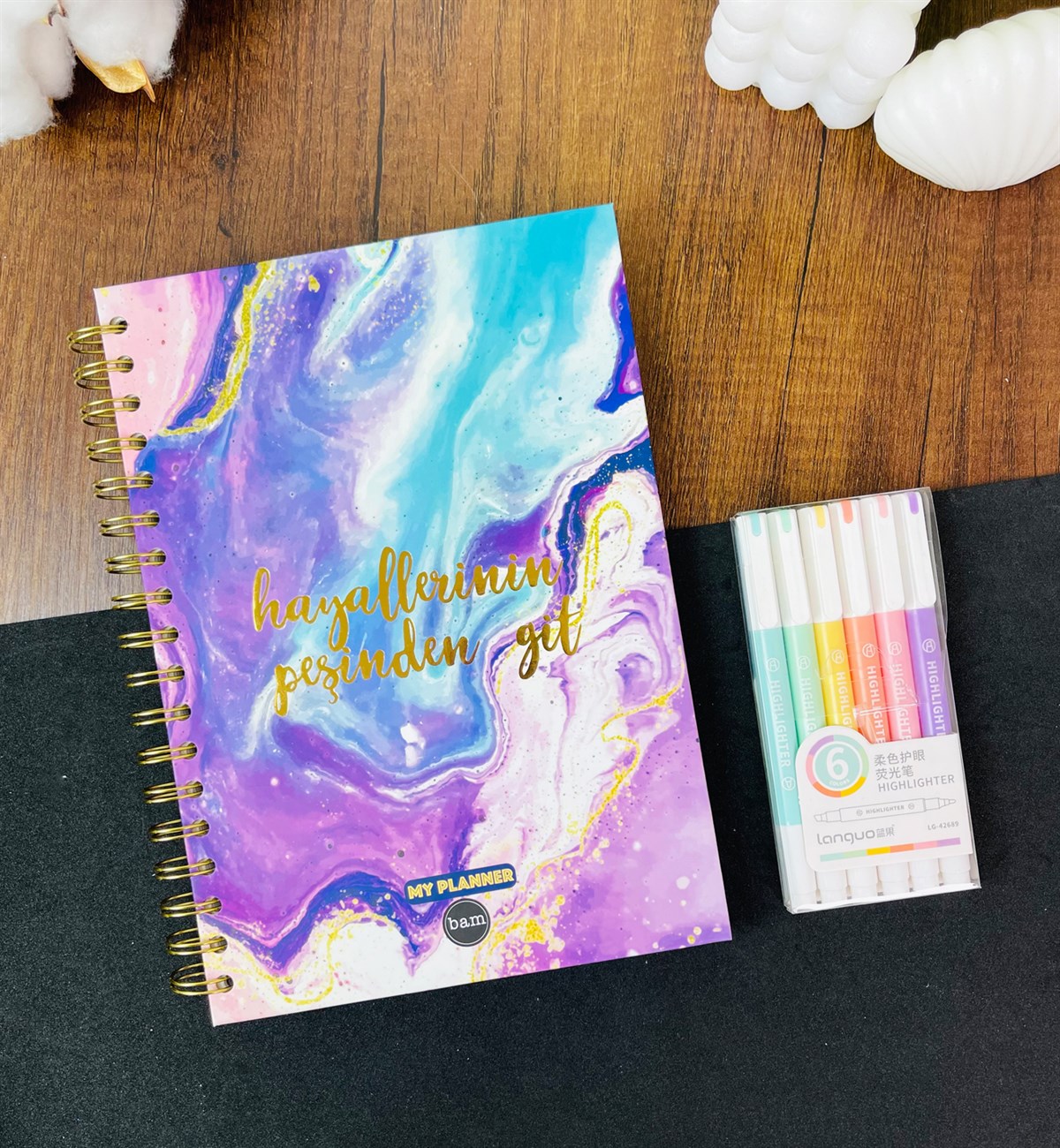 Hayallerinin Peşinden Git Tasarımlı Konuşan Ajanda Ve 6'lı Pastel Renk Fosforlu Kalem SetgiftmodaGmhs101398