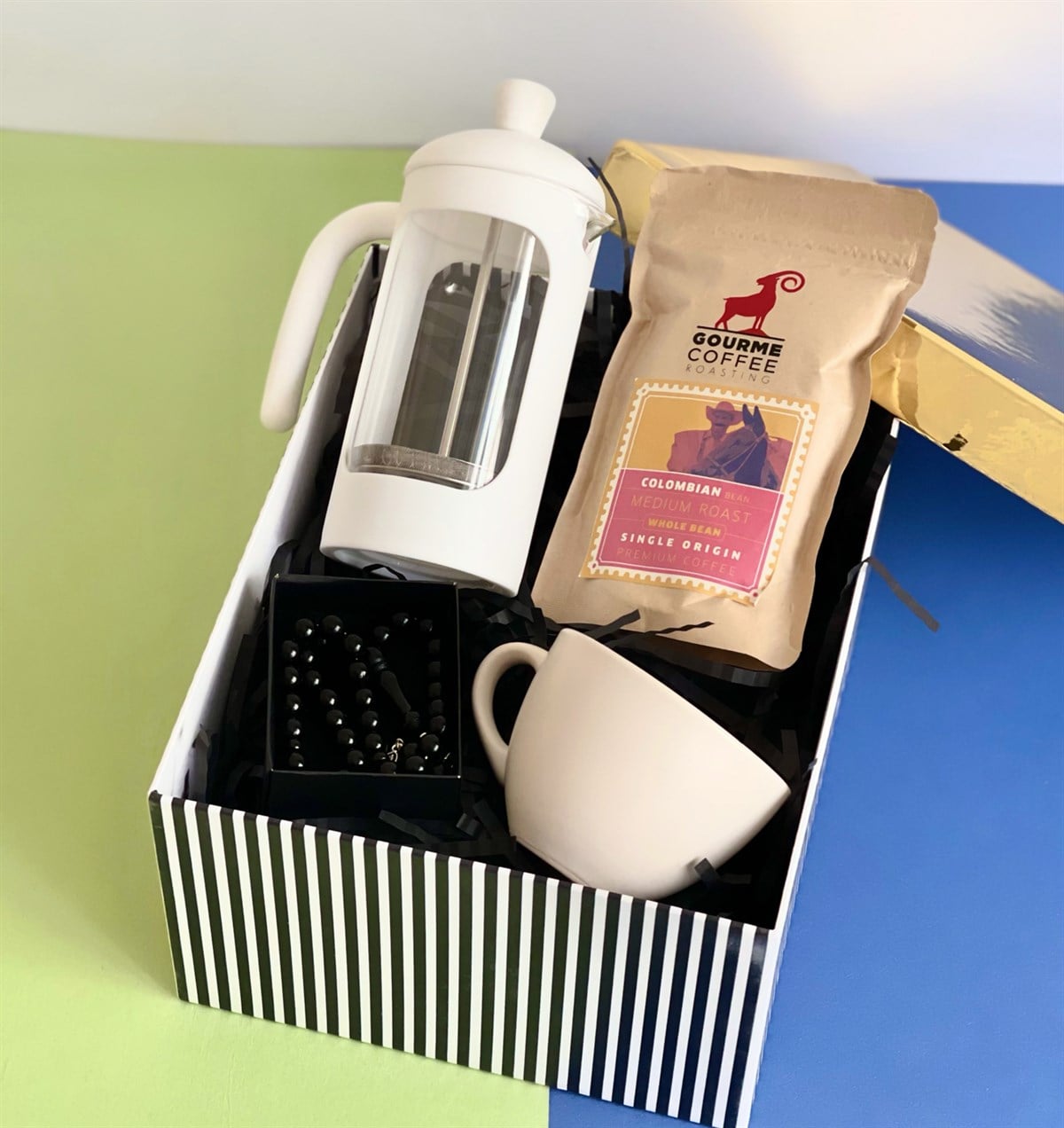 Özel Kutulu Filtre Kahve French Press Beyaz Çay Fincanı Ve Siyah Tesbih Babalara Özel Hediye SetigiftmodaGmhs1007827