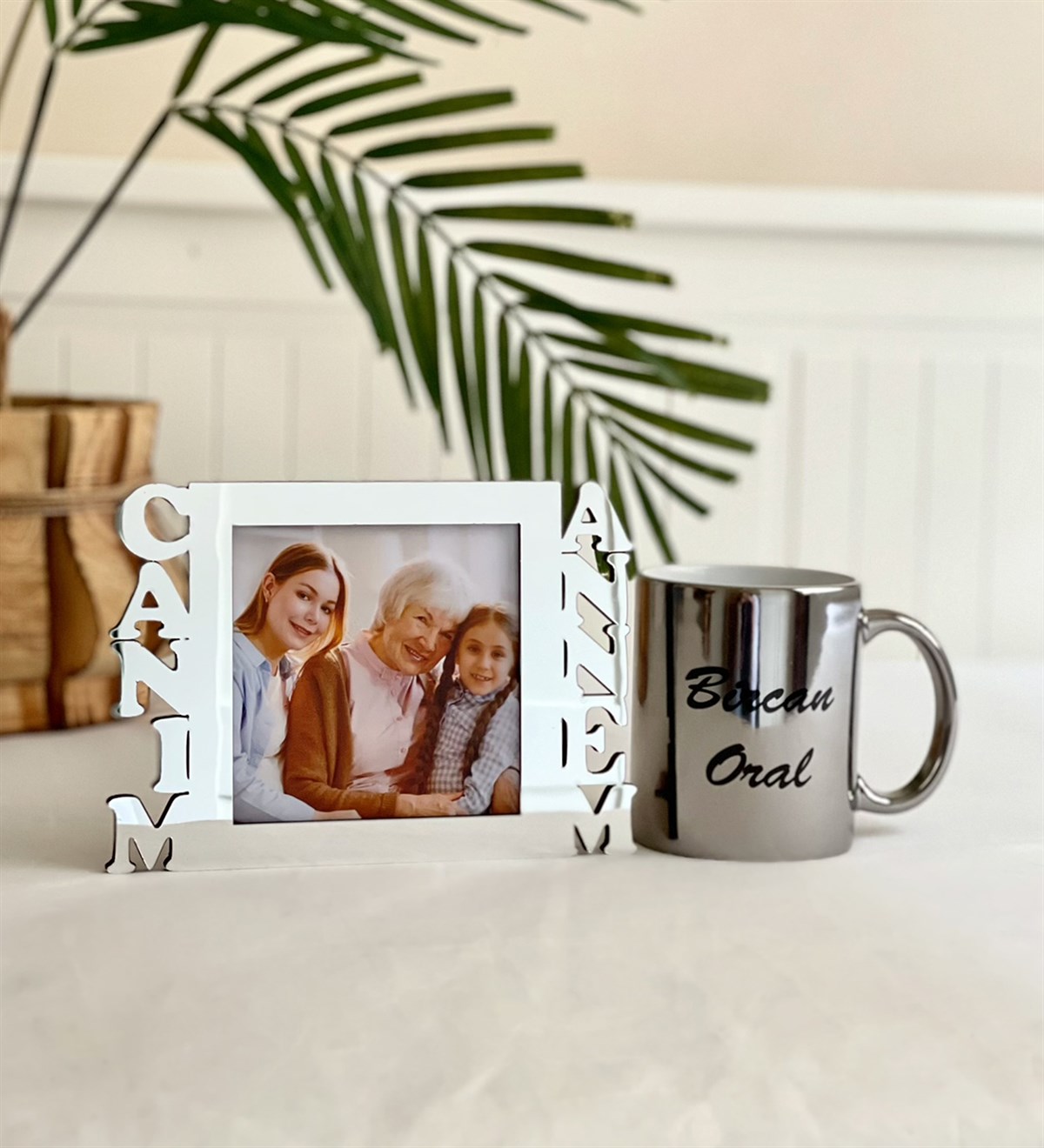 Kişiye Özel Canım Annem Fotoğraf Standlı Mdf Gümüş Çerçeve Ve Gümüş Kupa SetgiftmodaGmhs100512-Gmfc100031-Gmkp100156