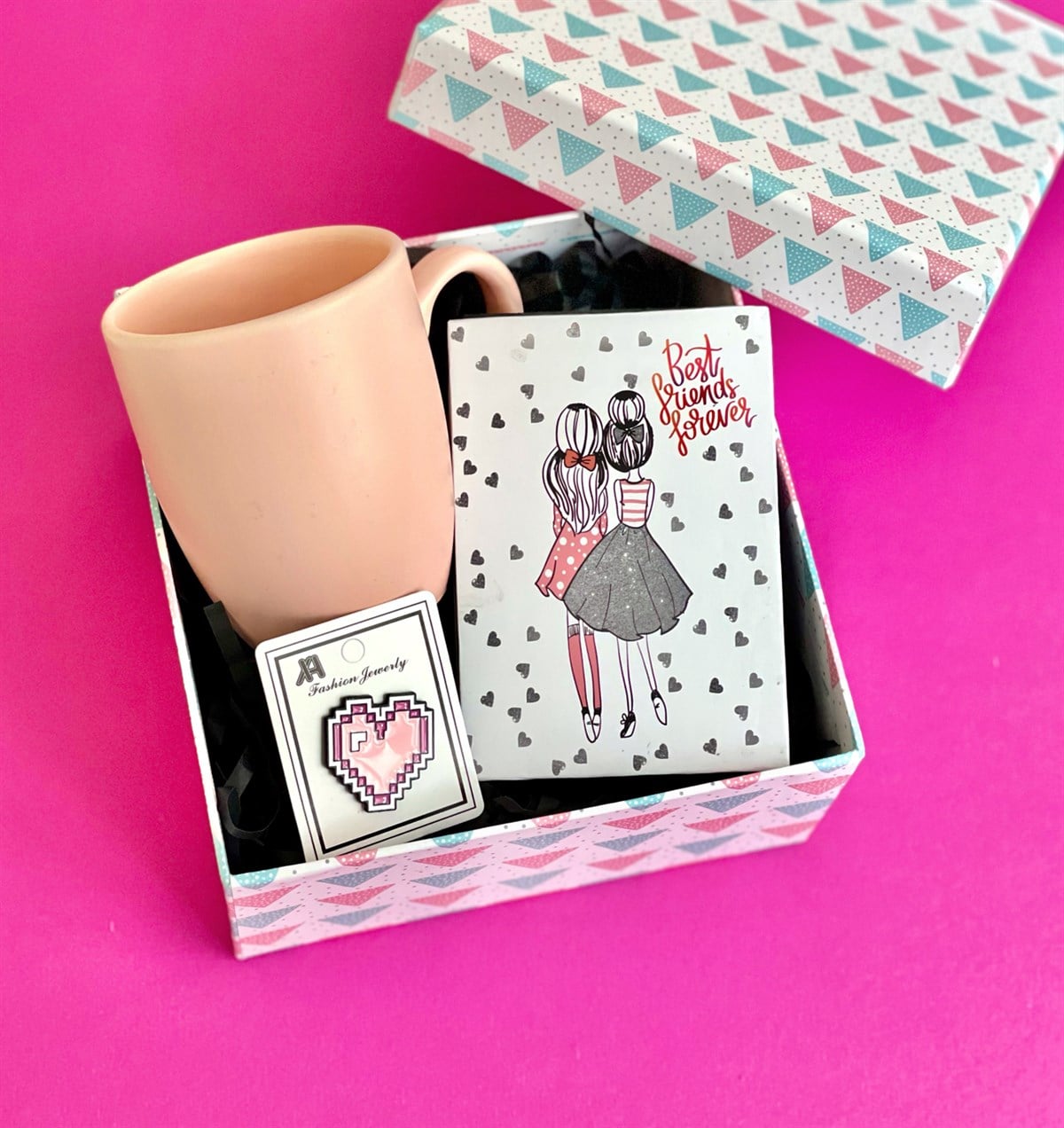Best Friends Tasarımlı Mini Albüm Pembe Bulut Kupa Ve Rozet Mini Hediye SetigiftmodaGmhs100915
