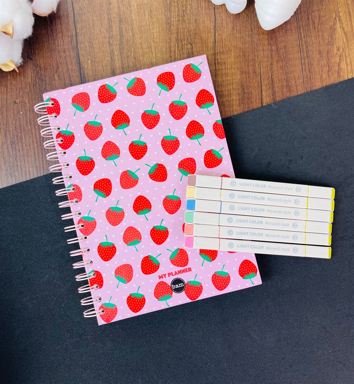 Çilek Tasarımlı Konuşan Ajanda Ve 6'lı Morandi Tarzı Çift Taraflı Marker Kalem SetgiftmodaGmhs101419