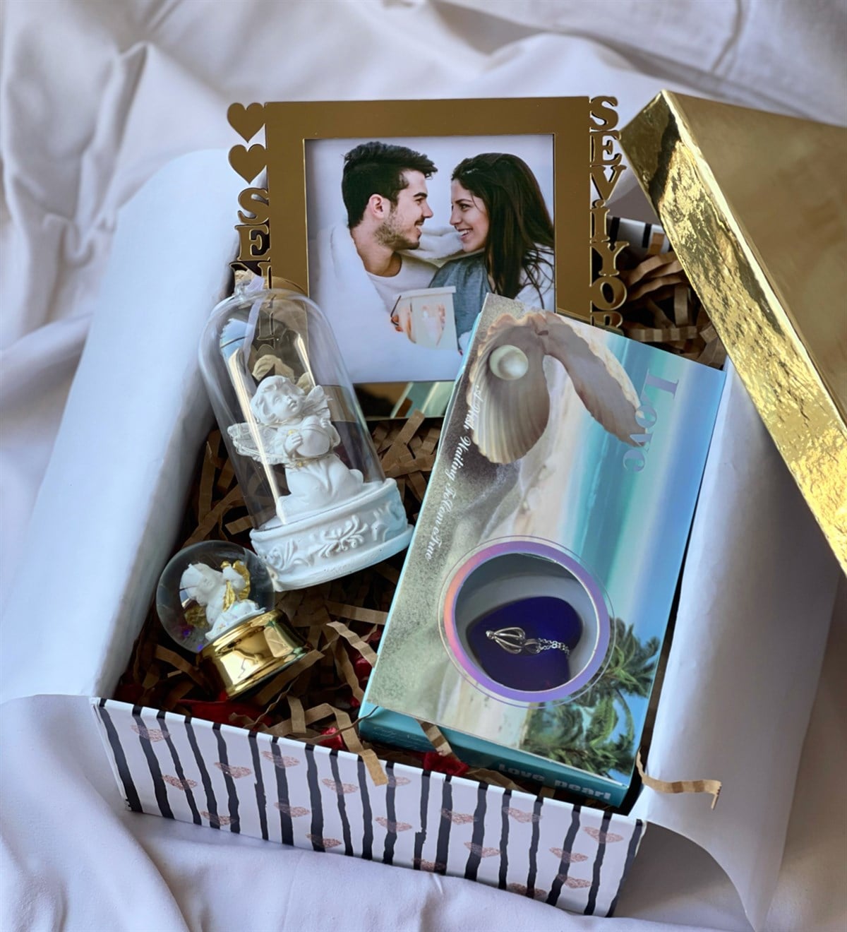 Gold Seni Seviyorum Çerçeve İnci Kolye Işıklı Melek Biblo Ve Mini Melek Kar Küresi Hediye SetigiftmodaGmhs100627
