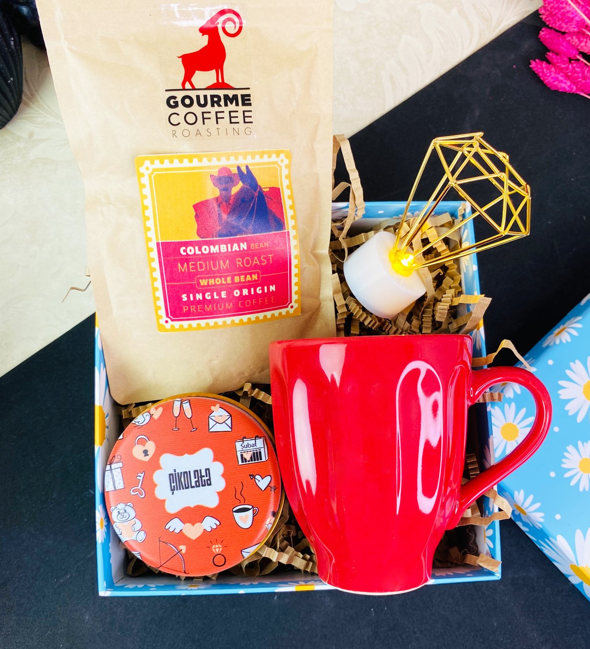 Filtre Kahve Bademli Draje Ve Badem Kupa Hediye Seti giftmodaGmhs101640