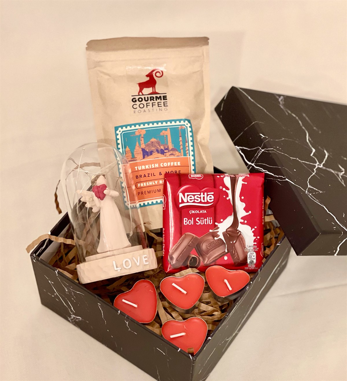 Işıklı Melek Biblo Premimum Türk Kahvesi Mini Kalp Mum Ve Çikolata Kadınlara Özel Hediye SetiGiftmodaGmhs100420