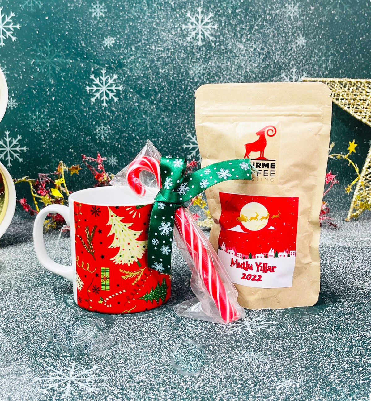 Kırmızı Yeni Yıl Tasarımlı Kupa Filtre Kahve Ve Baston Şeker Yılbaşı SetigiftmodaGmhs101292