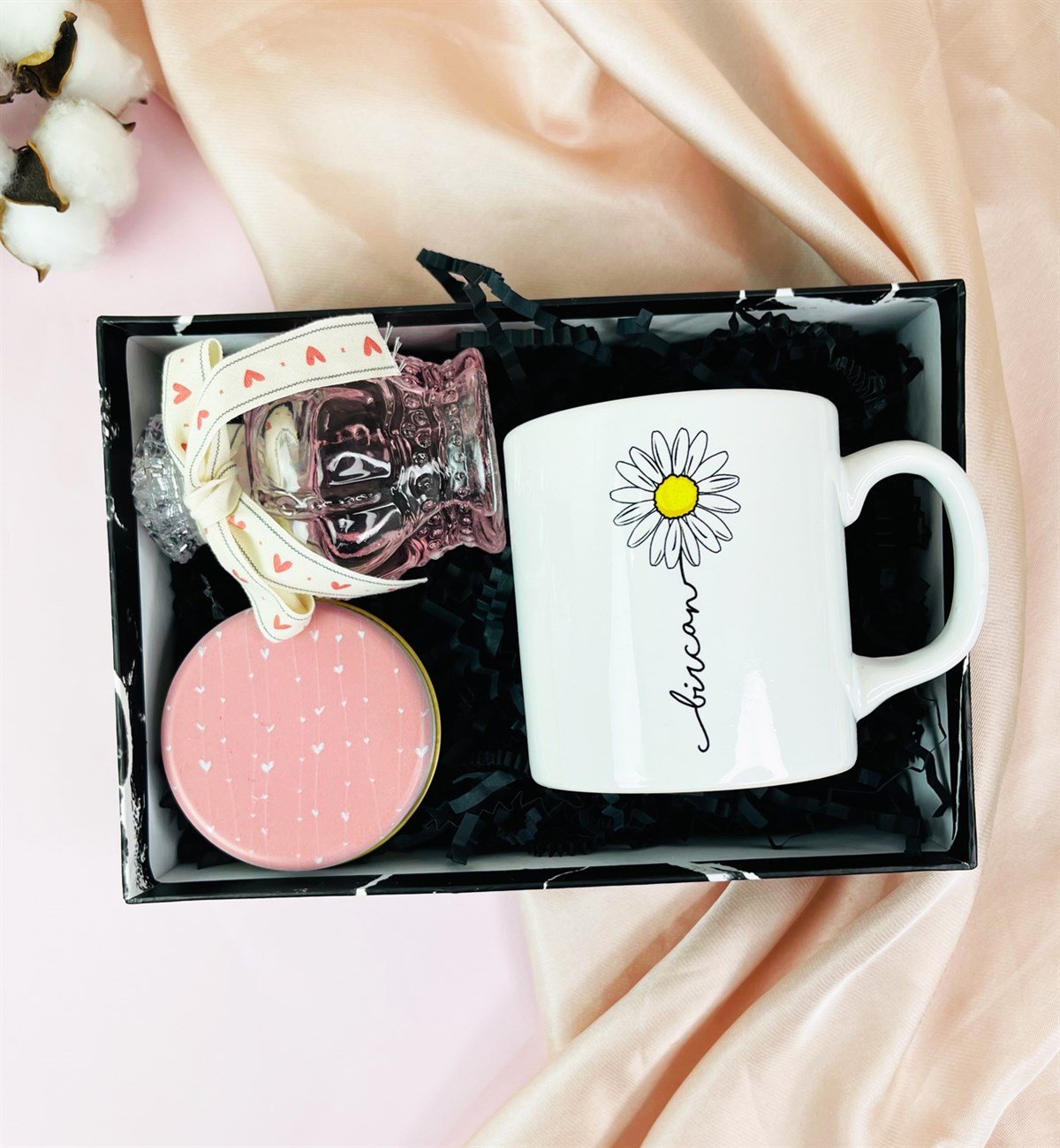 Kişiye Özel Papatya Tasarımlı Kadınlara Özel Hediye SetigiftmodaGmhs101600