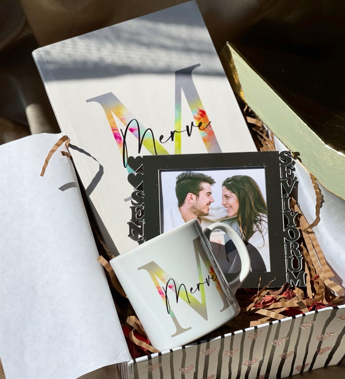 Kişiye Özel Gümüş Seni Seviyorum Çerçeve Özel Harfli Ajanda Ve Kupa Hediye SetigiftmodaGmhs100634