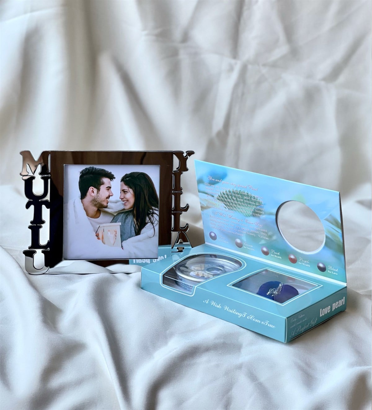 Gümüş Mutlu Yıllar Çeçeve Ve İnci Kolye Hediye SetiGiftmodaGmhs100710