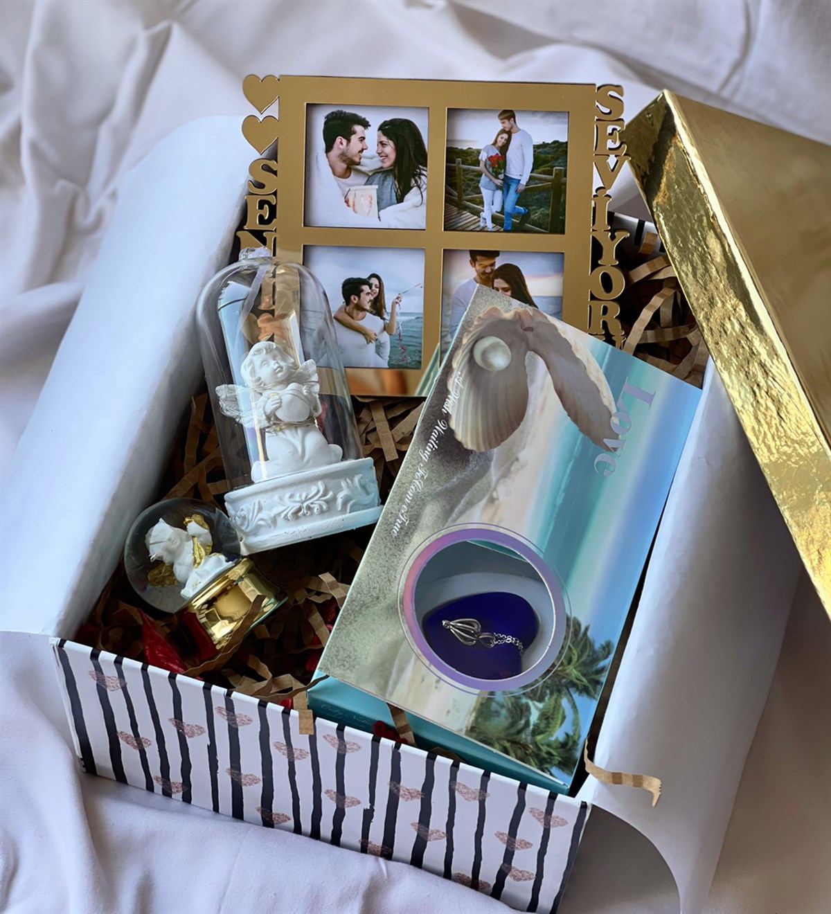 Gold Seni Seviyorum Çerçeve İnci Kolye Işıklı Melek Biblo Ve Mini Melek Kar Küresi Hediye SetigiftmodaGmhs100628