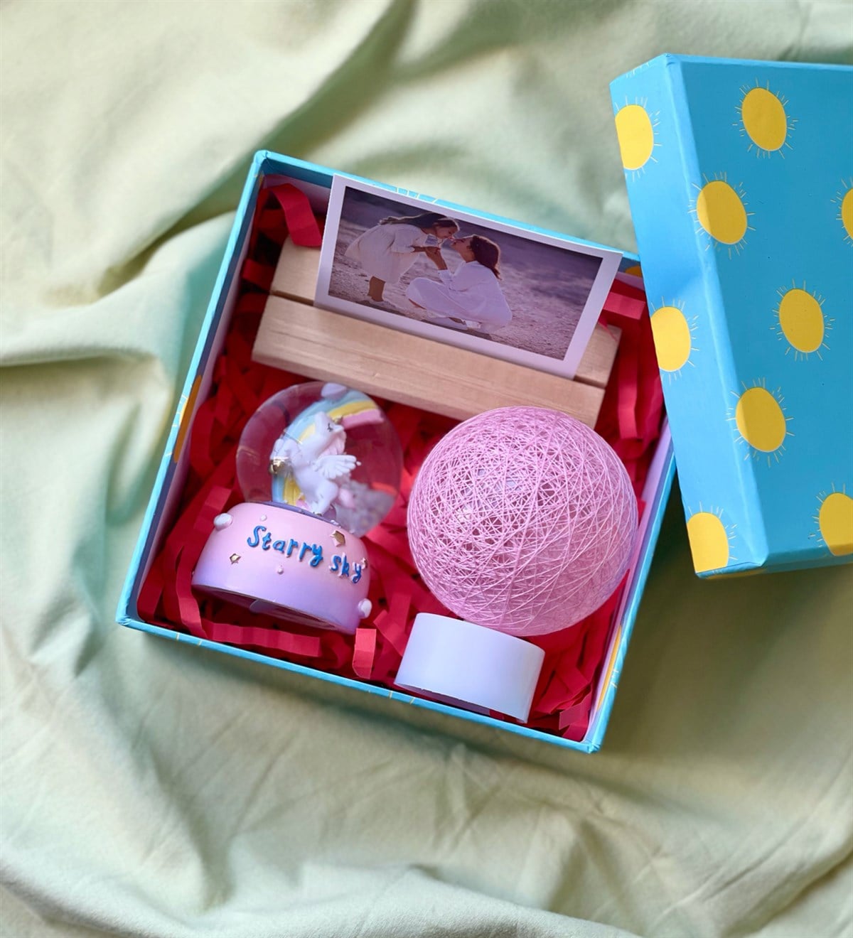 Özel Kutulu Mini Unicorn Strarry Sky Kar Küresi Ahşap Fotoğraf Tutucu Ve Mini Hasır Lamba SetGiftmodaGmhs100736
