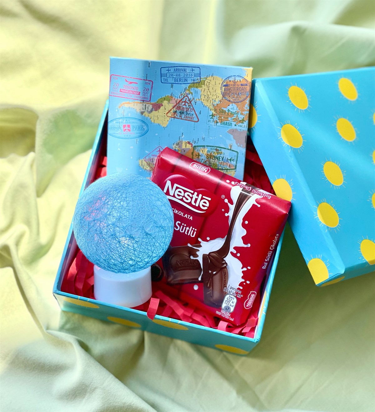 Özel Kutulu Travel Mini Albüm Çikolata Ve Mini Hasır Lamba Hediye SetiGiftmodaGmhs100725
