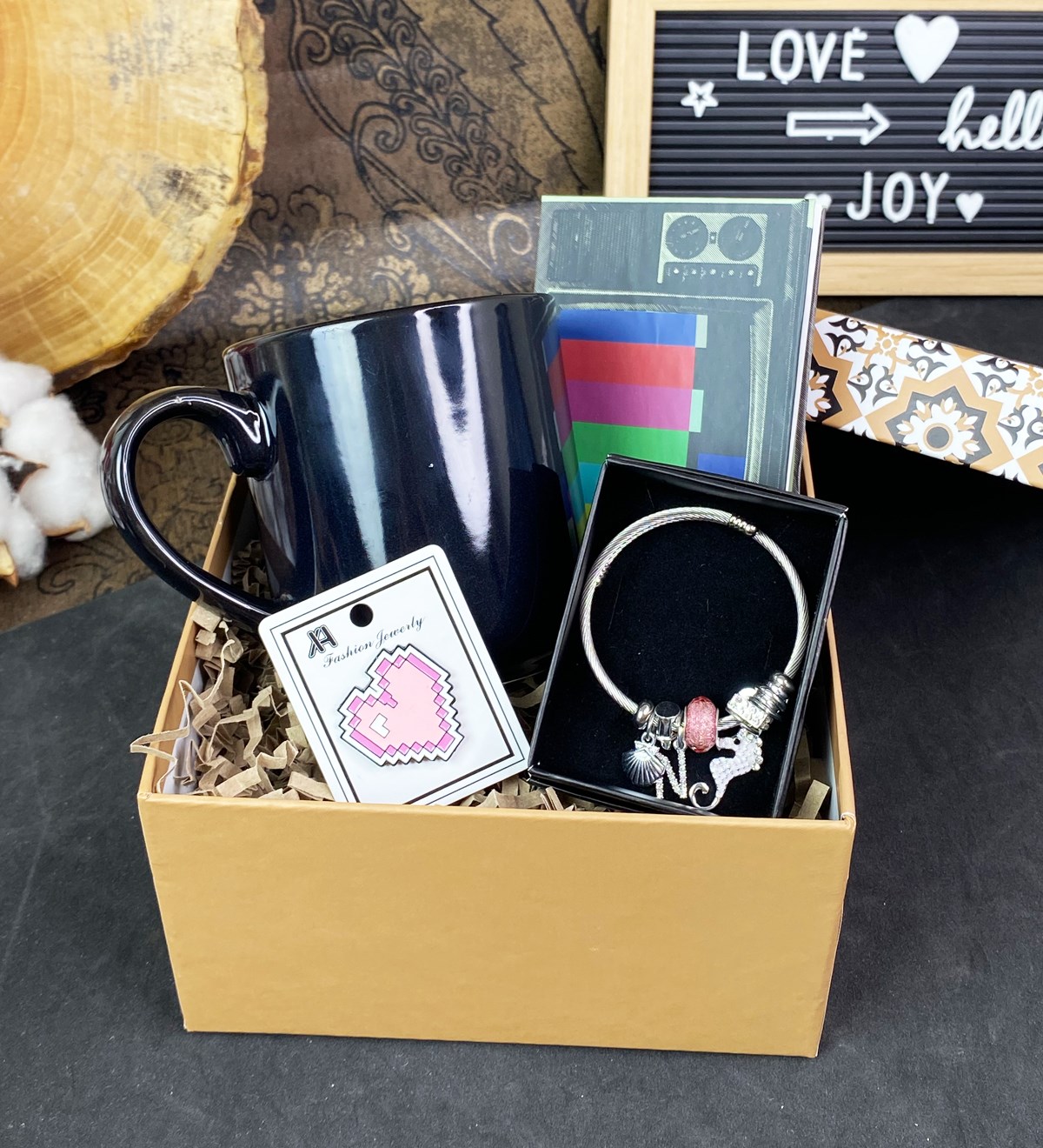 Nostaljik Tv Tasarımlı Mini Albüm Siyah Bulut Kupa Rozet Ve Kilit Kalp Pandora Bileklik Hediye SetigiftmodaGmhs100907