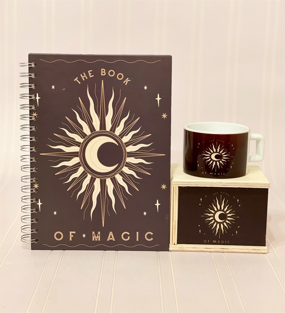 Sihir Kitabı Tasarımlı Konuşan Ajanda Ve Kutulu Kupa Hediye SetiGiftmodaGmhs100498