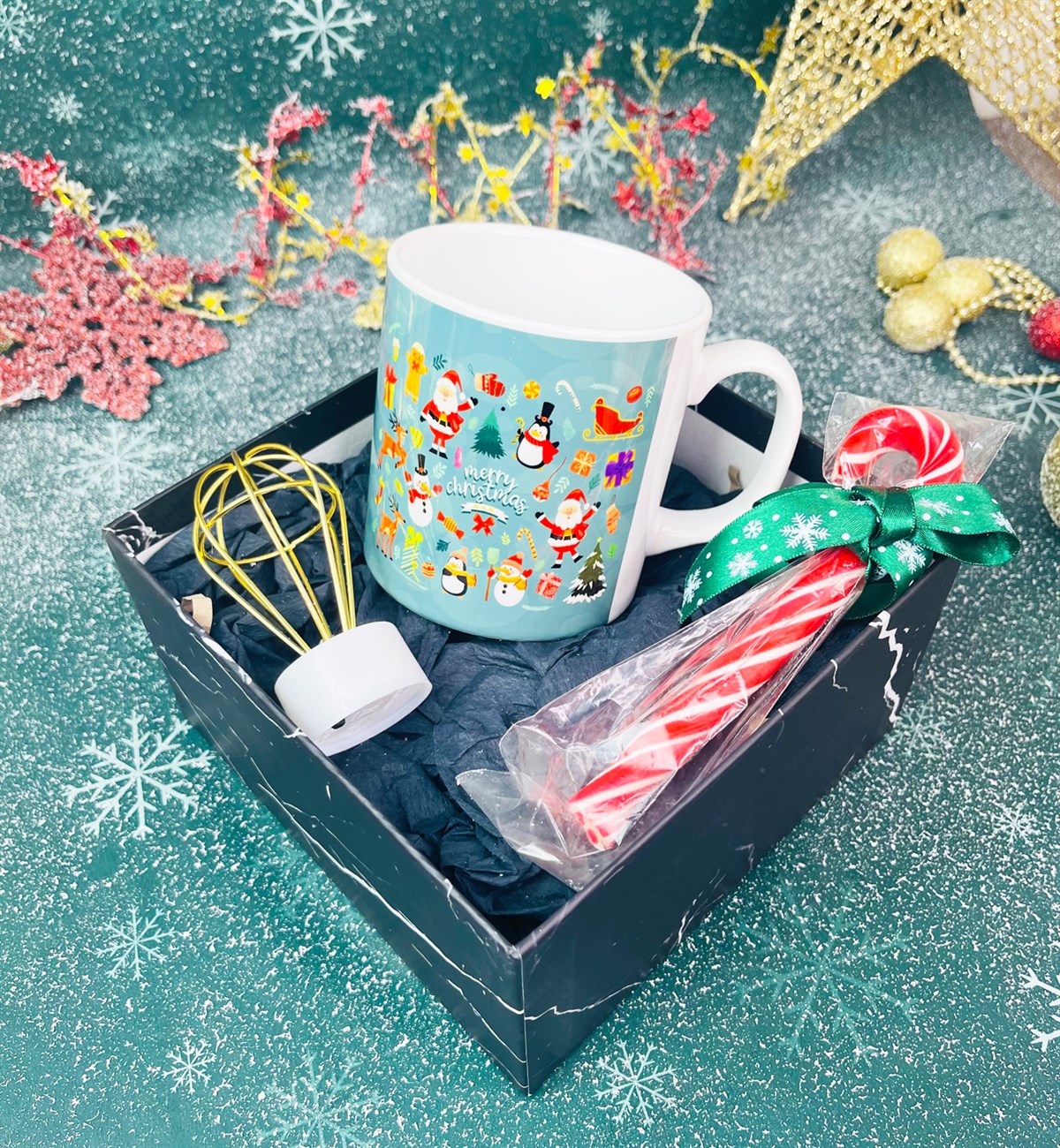 Mutlu Noeller Tasarımlı Kupa Baston Şeker Ve Mini Balon Gece Lambası Yılbaşı SetigiftmodaGmhs101305