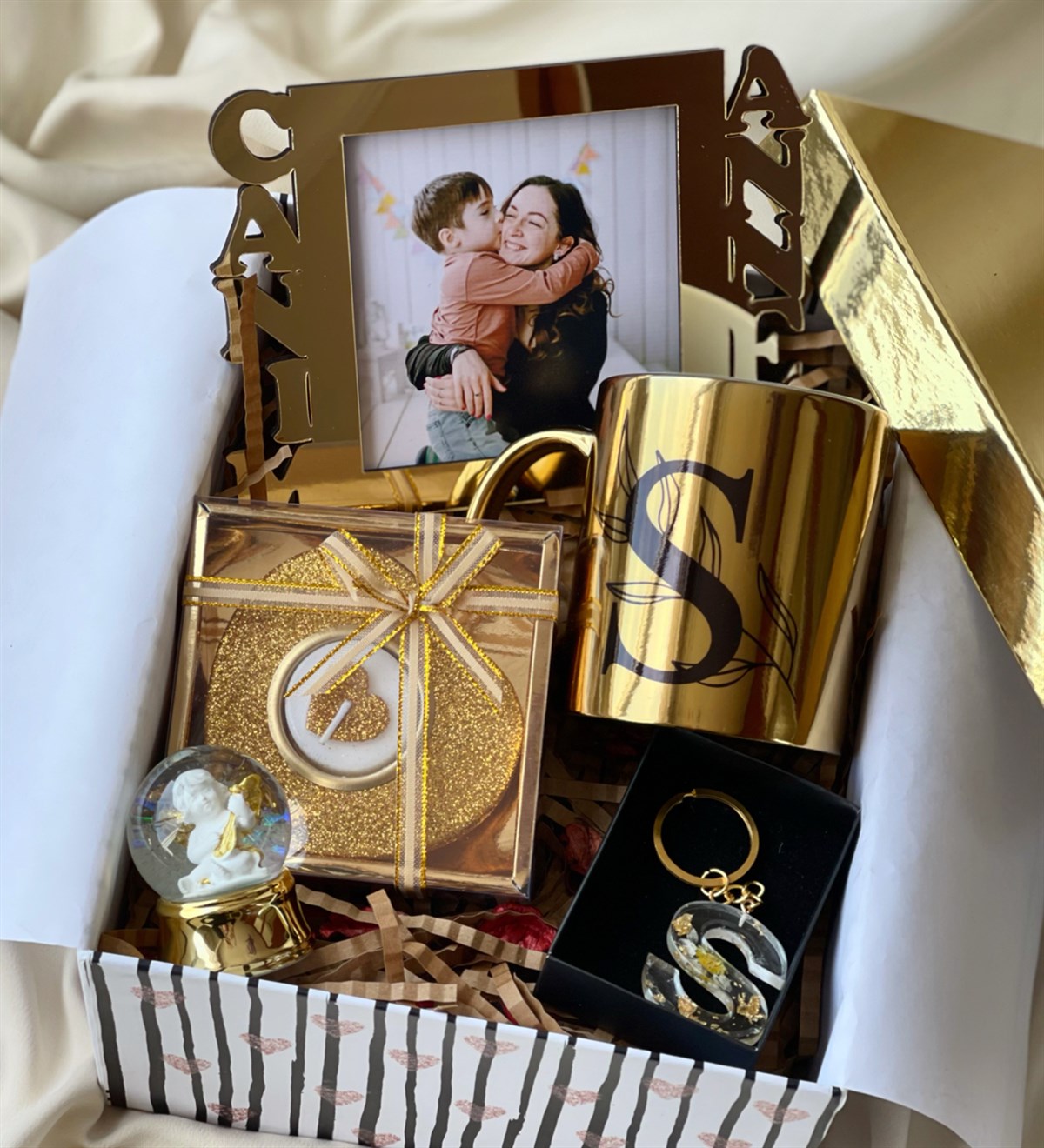 Gold Canım Annem Çerçeve Kupa Melek Kar Küresi Epoksi Anahtarlık Ve Mum Anneler Günü Hediye SetigiftmodaGmhs100590