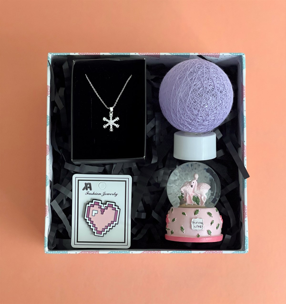 Mini Flamingo Kar Küresi Hasır Lamba Rozet Ve Kar Tanesi Kolye Mini Hediye SetigiftmodaGmhs100890