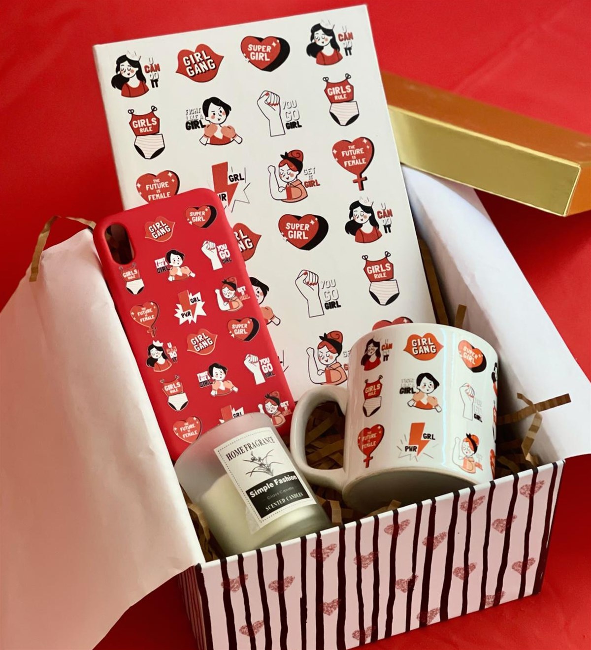  Iphone Telefon Kılıflı Girl Gang Tasarımlı Kadınlara Özel Hediye SetiGiftmodaGmhs100451