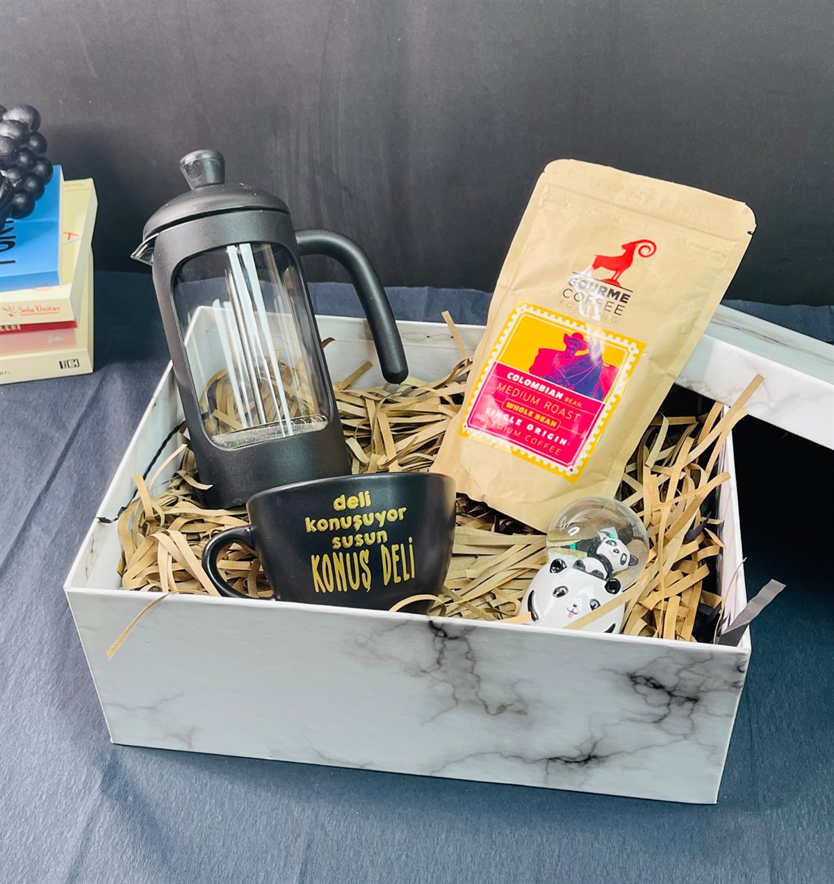 Deli Konuşuyor Susun Gold Siyah 6 Cm Kupa French Press Filtre Kahve Ve Mini Panda Kar KüresigiftmodaGmhs101246