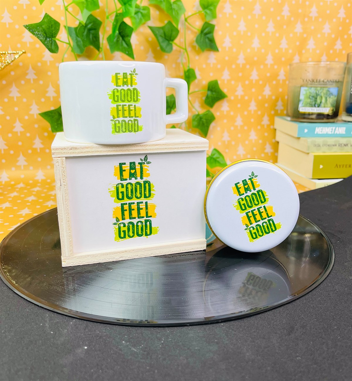 İyi Yiyin İyi Hissedin Tasarımlı Kokulu Teneke Mum Ve Kutulu Kupa Hediye SetigiftmodaGmhs101371