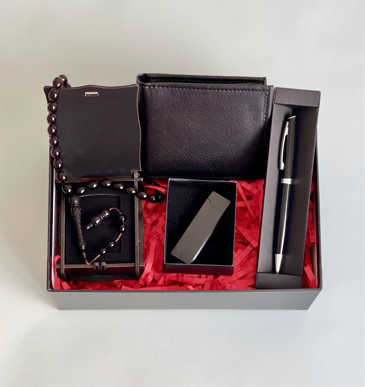 Özel Kutulu Siyah Tesbih Usb Şarjlı Alevsiz Çakmak Cüzdan Ve Tükenmez Kalem Hediye SetigiftmodaGmhs1007816