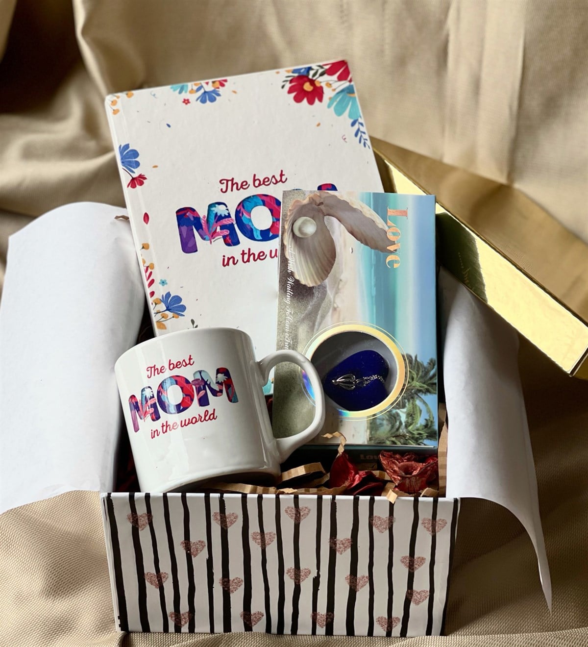 The Best Mom Tasarımlı Kupa Ajanda Ve İnci Kolye Anneler Günü Hediye SetigiftmodaGmhs100584