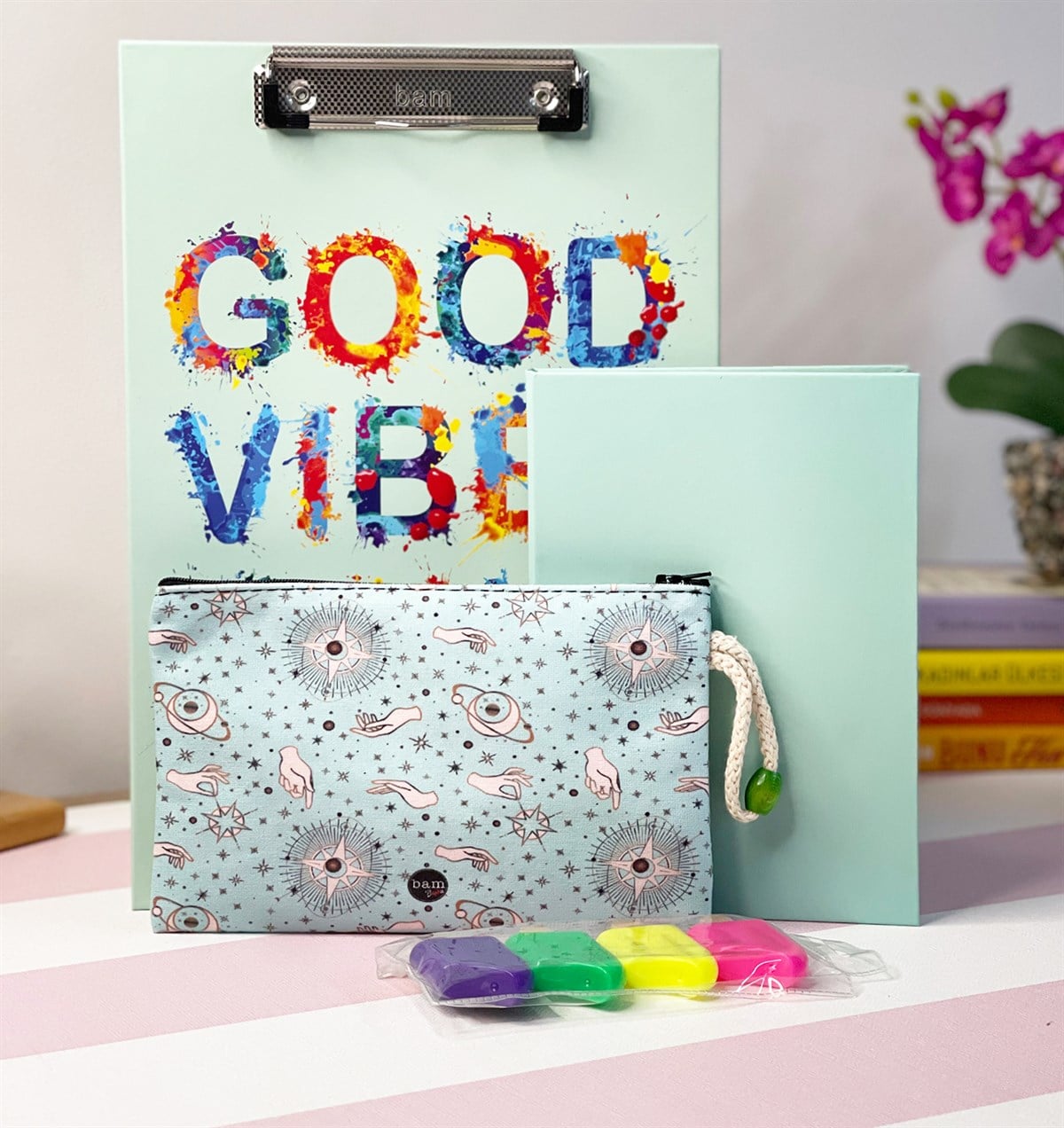 Good Vibes Tasarımlı Sekreterlik Yeşil Tarot Kalemlik Su Yeşili Renk Defter Ve Dondurma KalemgiftmodaGmhs101188