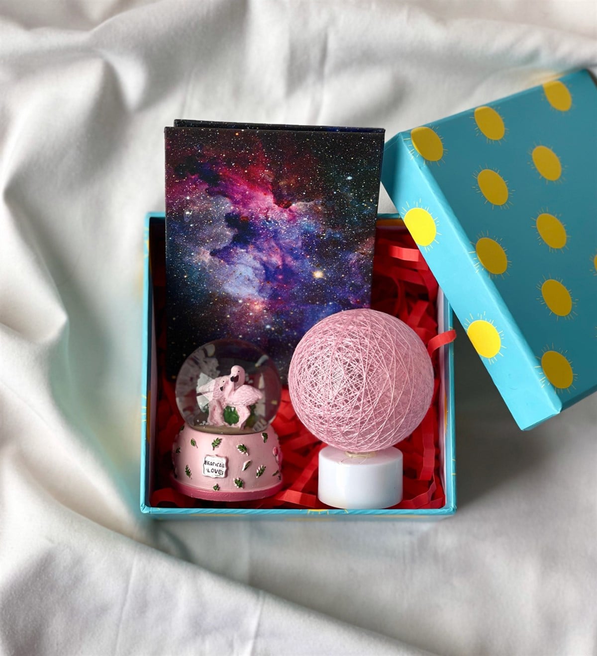 Özel Kutulu Space Mini Albüm Mini Flamingo Kar Küresi Ve Hasır Lamba SetgiftmodaGmhs100684