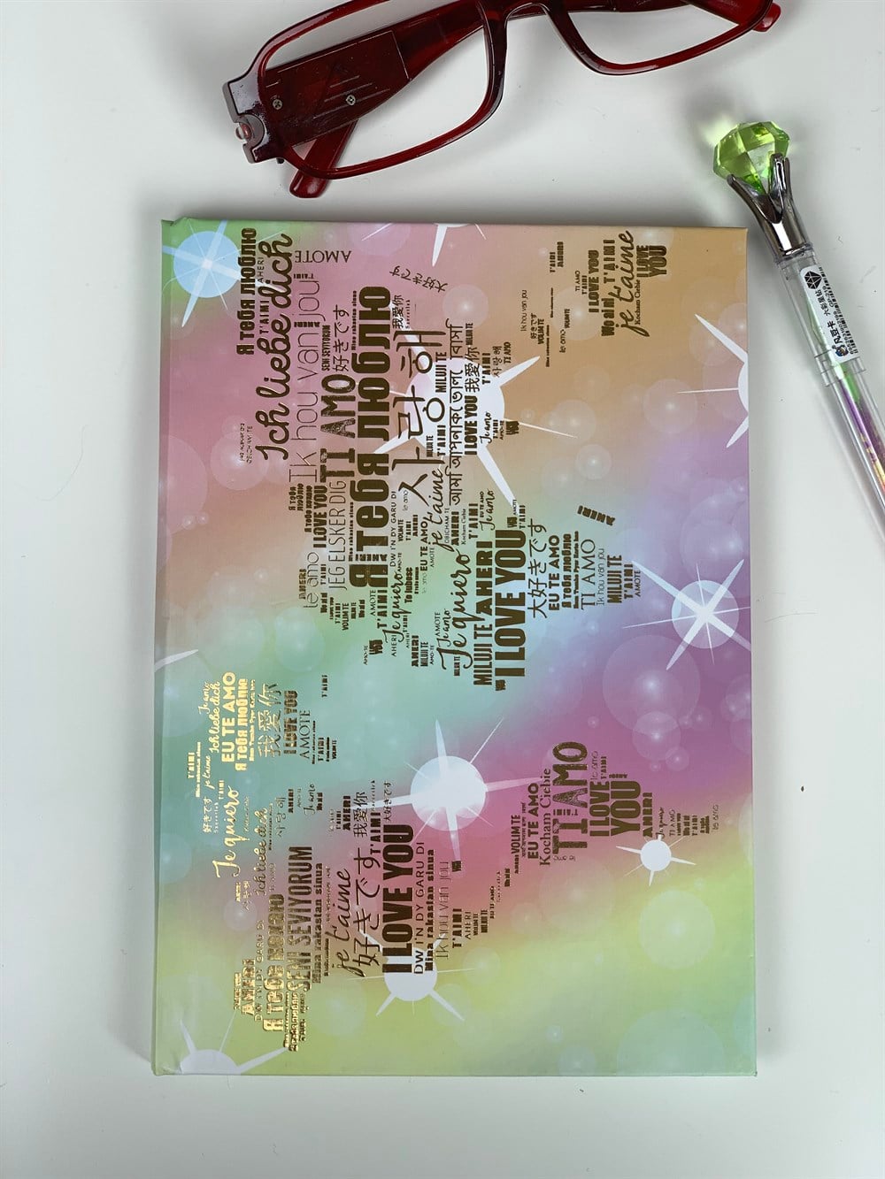 Her Dilde Seni Seviyorum Tasarımlı Lastikli DefterGiftmodaHer-Dilde-Seni-Seviyorum-Defter