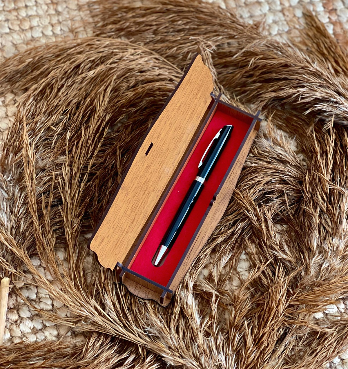 Ahşap Kutusunda Roller Tükenmez KalemGiftmodaGmkm100011