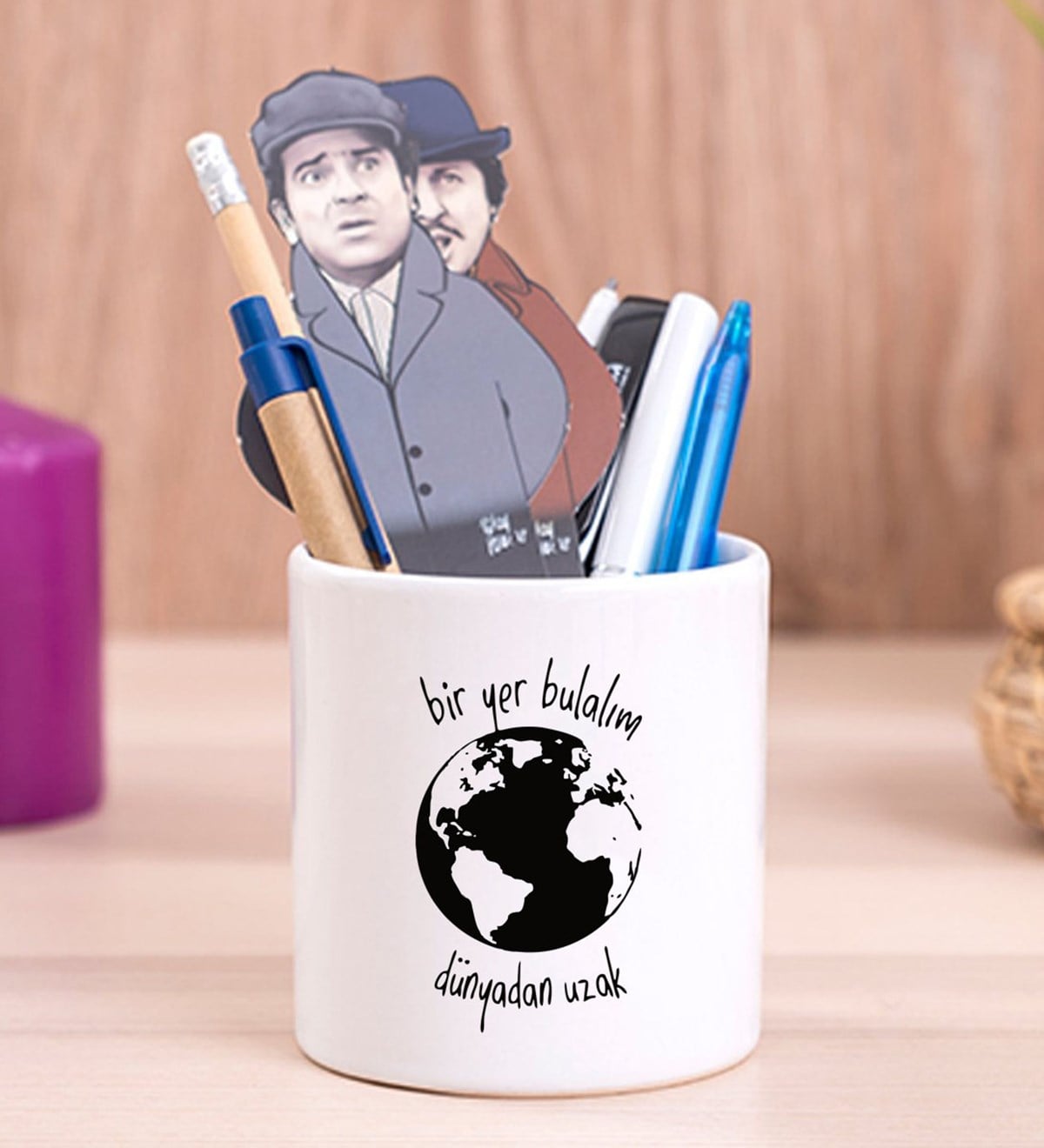 Bir Yer Bulalım Dünyadan Uzak Tasarımlı Seramik KalemlikgiftmodaGmklm100077