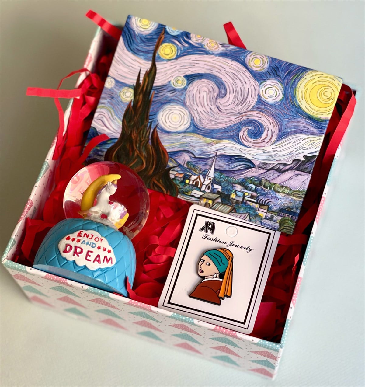 Tadını Çıkar ve Hayal Et Unicorn Mini Kar Küresi Rozet ve Van Gogh Mini Fotoğraf Albümü Hediye SetiGiftmodaGmhs101111