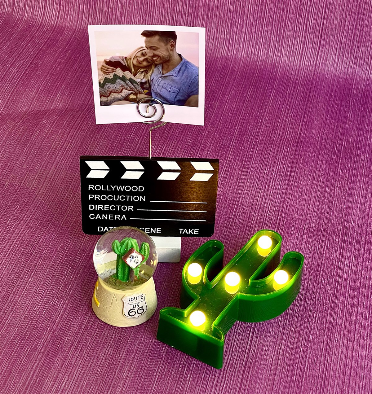 Kişiye Özel Fotoğraflı Yönlendirici Kaktüs Mini Kar Küresi Klaket Fotoğraf Tutucu ve Led IşıkGiftmodaGmhs101106