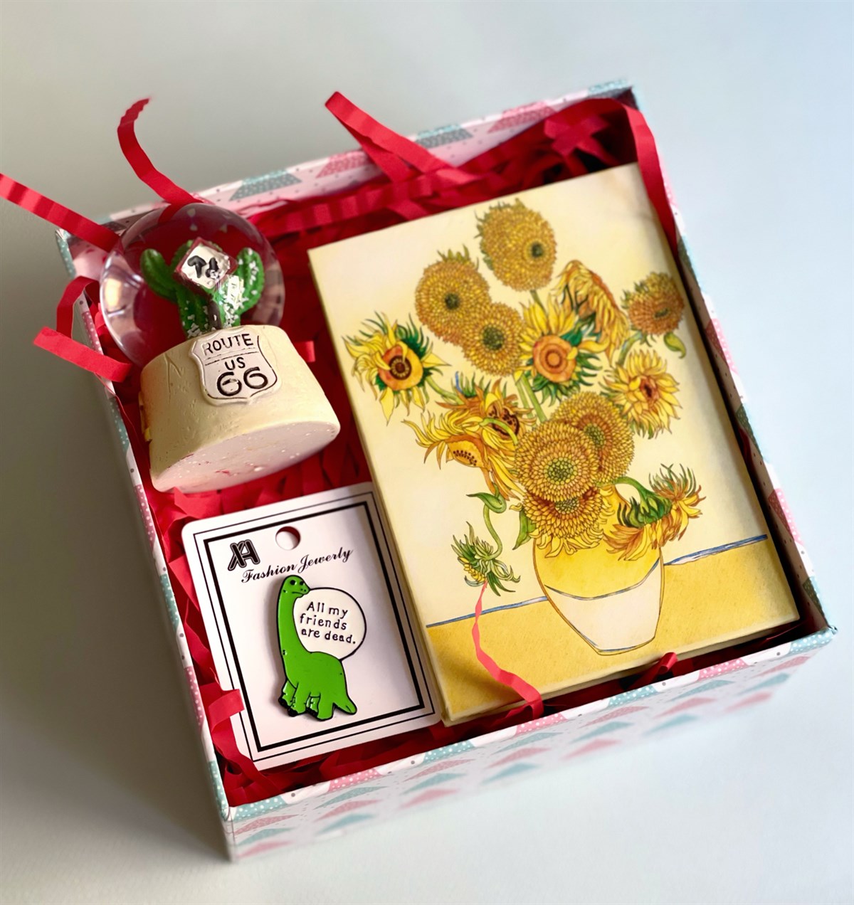 Yönlendirici Kaktüs Mini Kar Küresi Rozet ve Ayçiçeği Mini Fotoğraf Albümü Hediye SetiGiftmodaGmhs101110