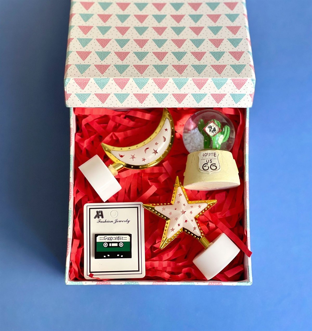 Yönlendirici Kaktüs Mini Kar Küresi Rozet ve Ay-Yıldız Lamba Mini Hediye SetiGiftmodaGmhs101115