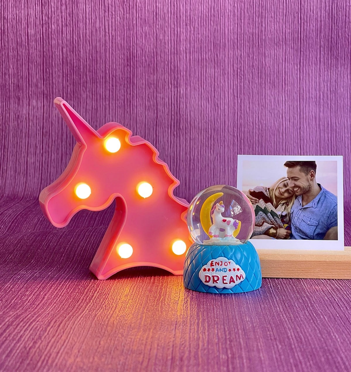 Kişiye Özel Fotoğraflı Tadını Çıkar ve Hayal Et Unicorn Mini Kar Küresi Ahşap Fotoğraf Tutucu ve Led IşıkGiftmodaGmhs101104