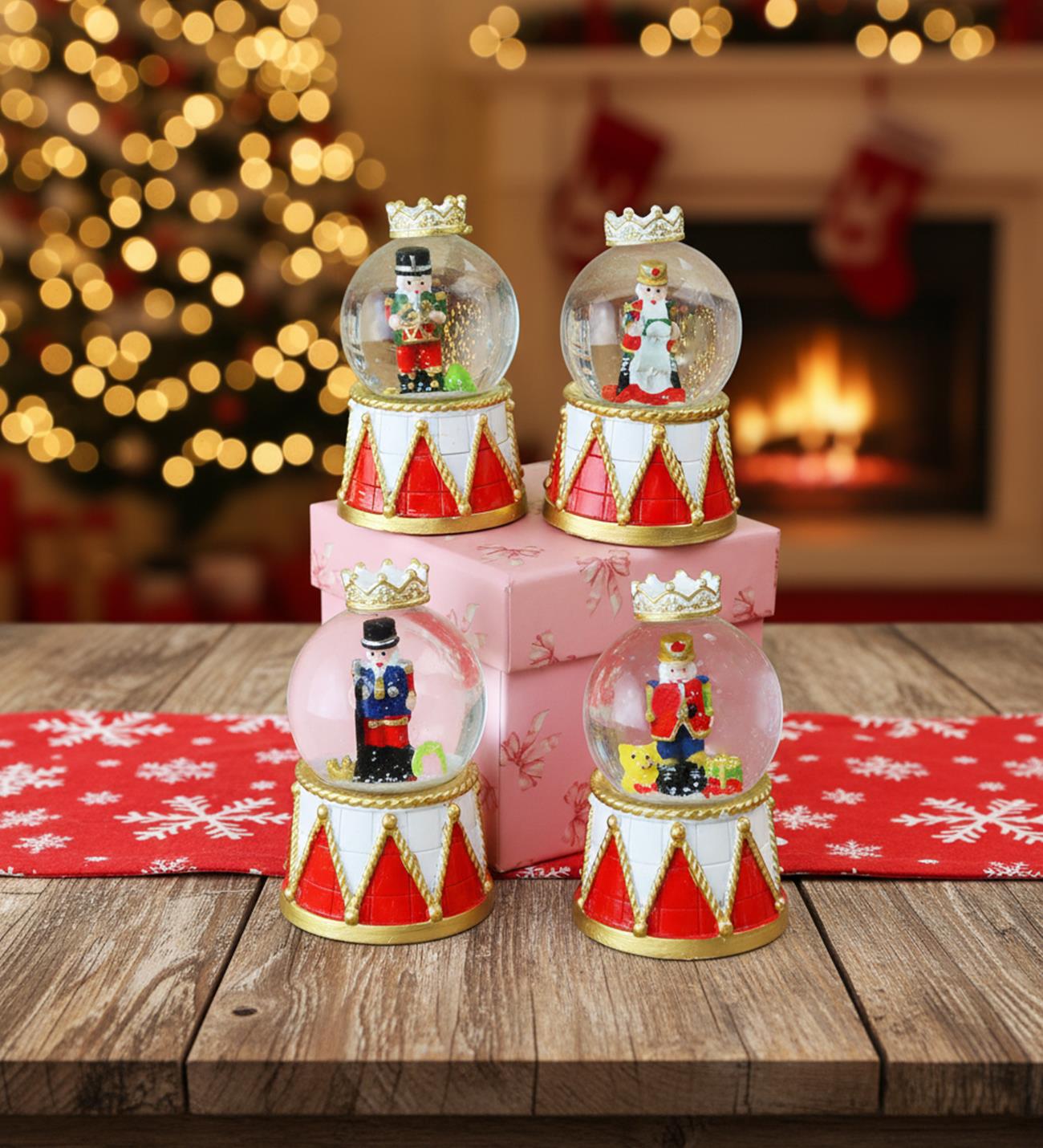 Fındıkkıran Yılbaşı Temalı Işıklı Mini Kar KüresigiftmodaBM-1751	