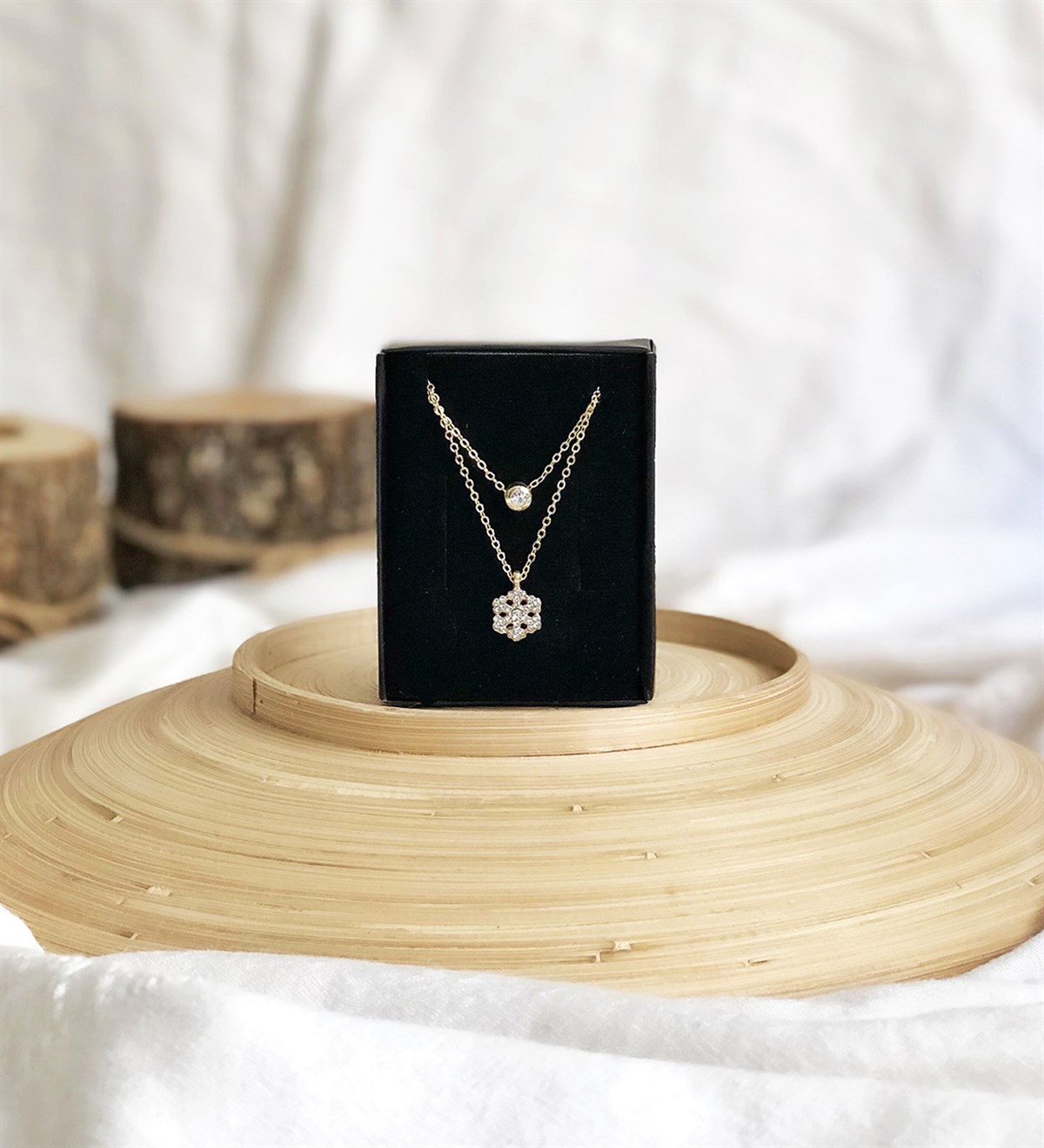 Kar Tanesi Tasarımlı KolyeGiftmodaKar-Kolye