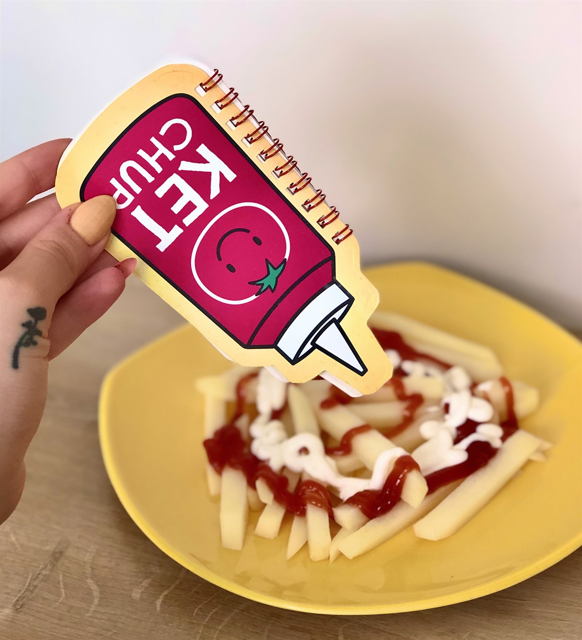 Ketçap Tasarımlı Şekilli DefterGiftmodaketcap-tasarımlı-defter