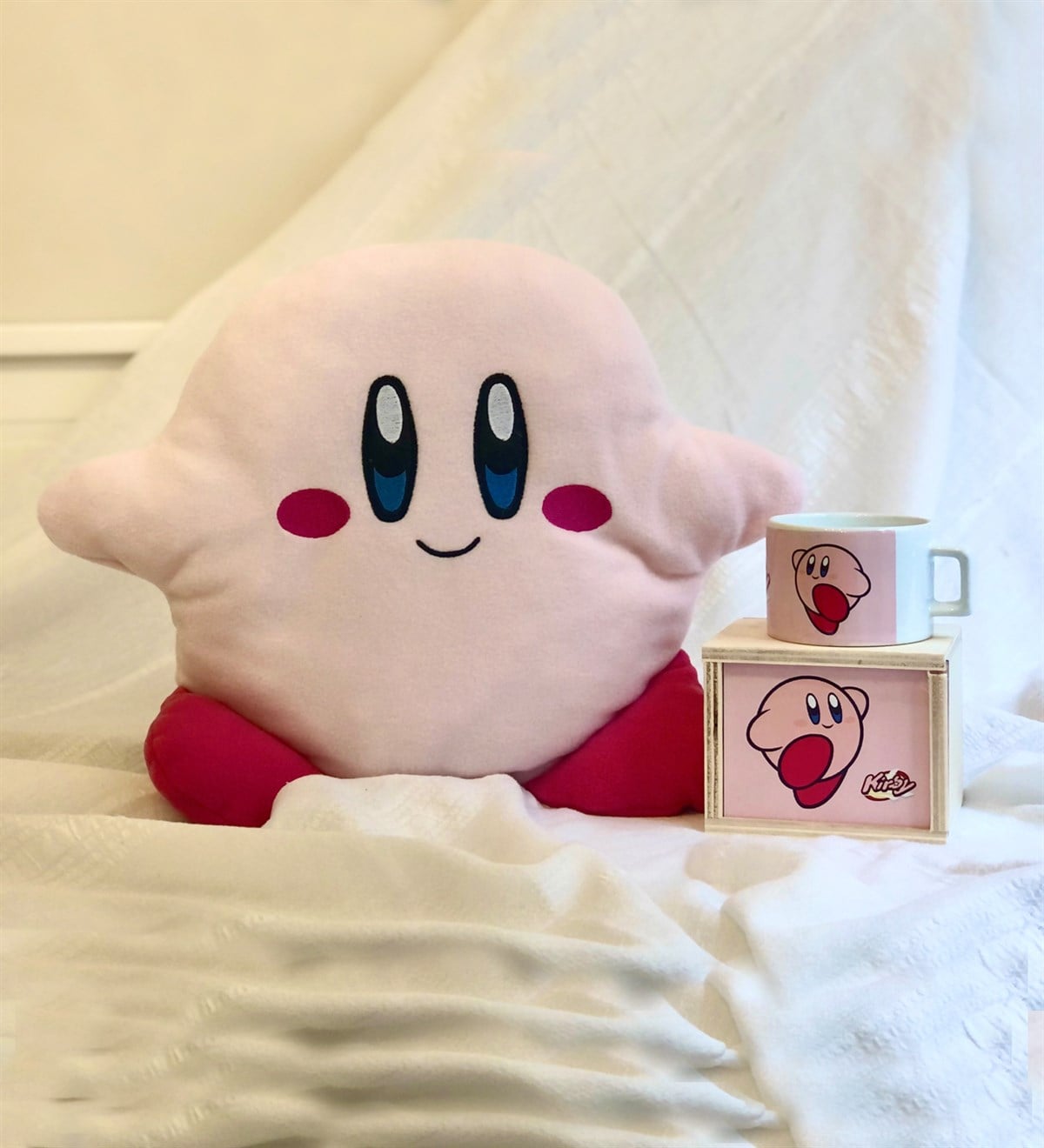 Kirby Tasarımlı Kutulu Kupa Ve Yastık SetGiftmoda Gmhs100003