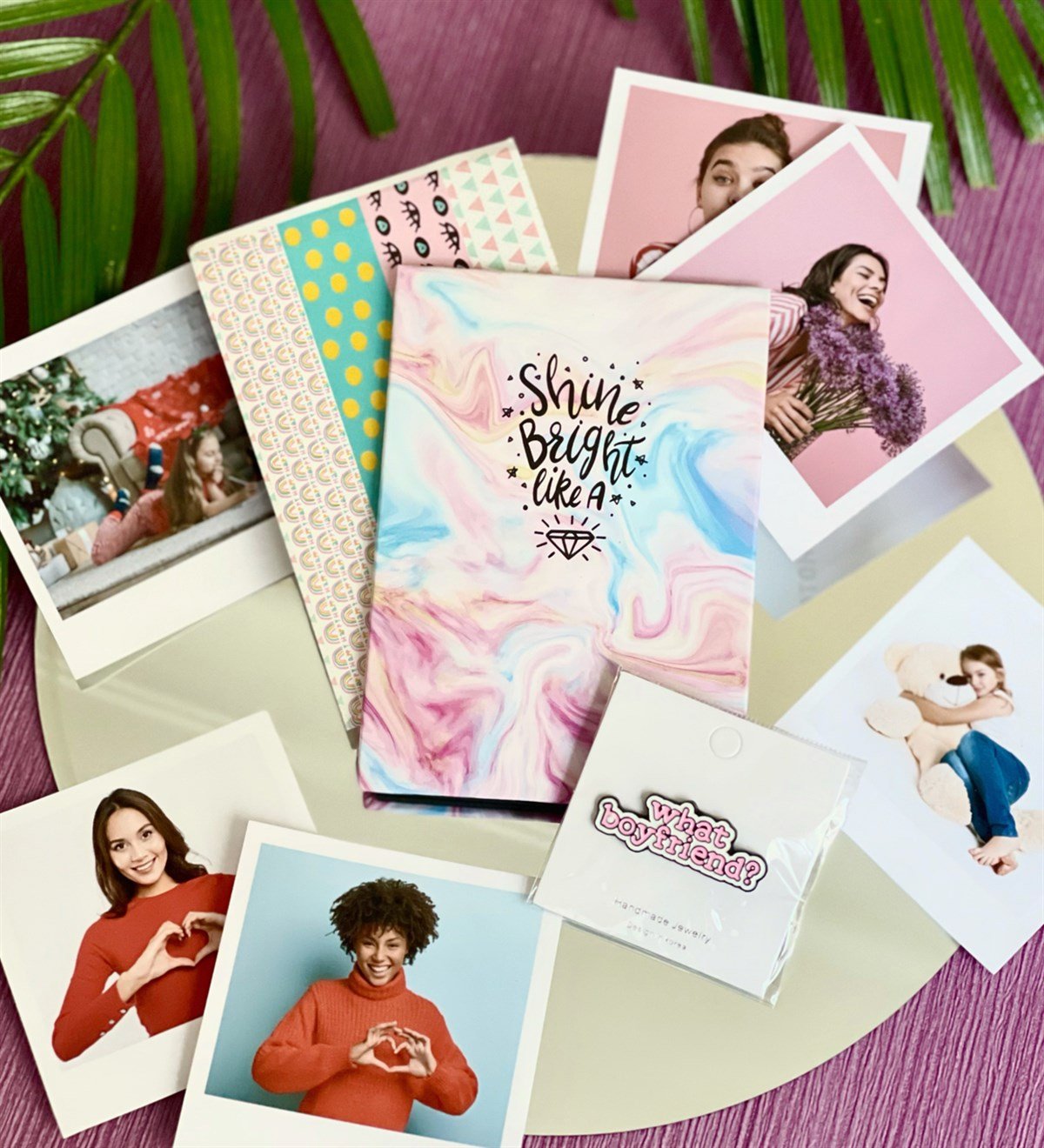 Kişiye Özel 6 Fotoğraflı Elmas Mottolu Mini Albüm Ve Rozet SetGiftmodaGmhs100284