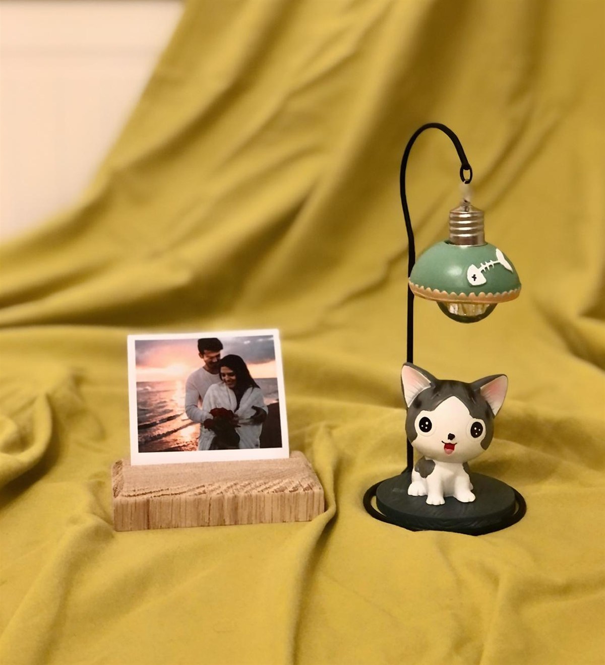Kişiye Özel Ahşap Fotoğraf Tutucu Ve Sevimli Kedi Masa Lambası SetGiftmodaGmhs100042