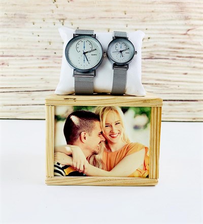 Kişiye Özel Ahşap Kutusunda Gümüş Hasır Metal Kordon Çift Saati