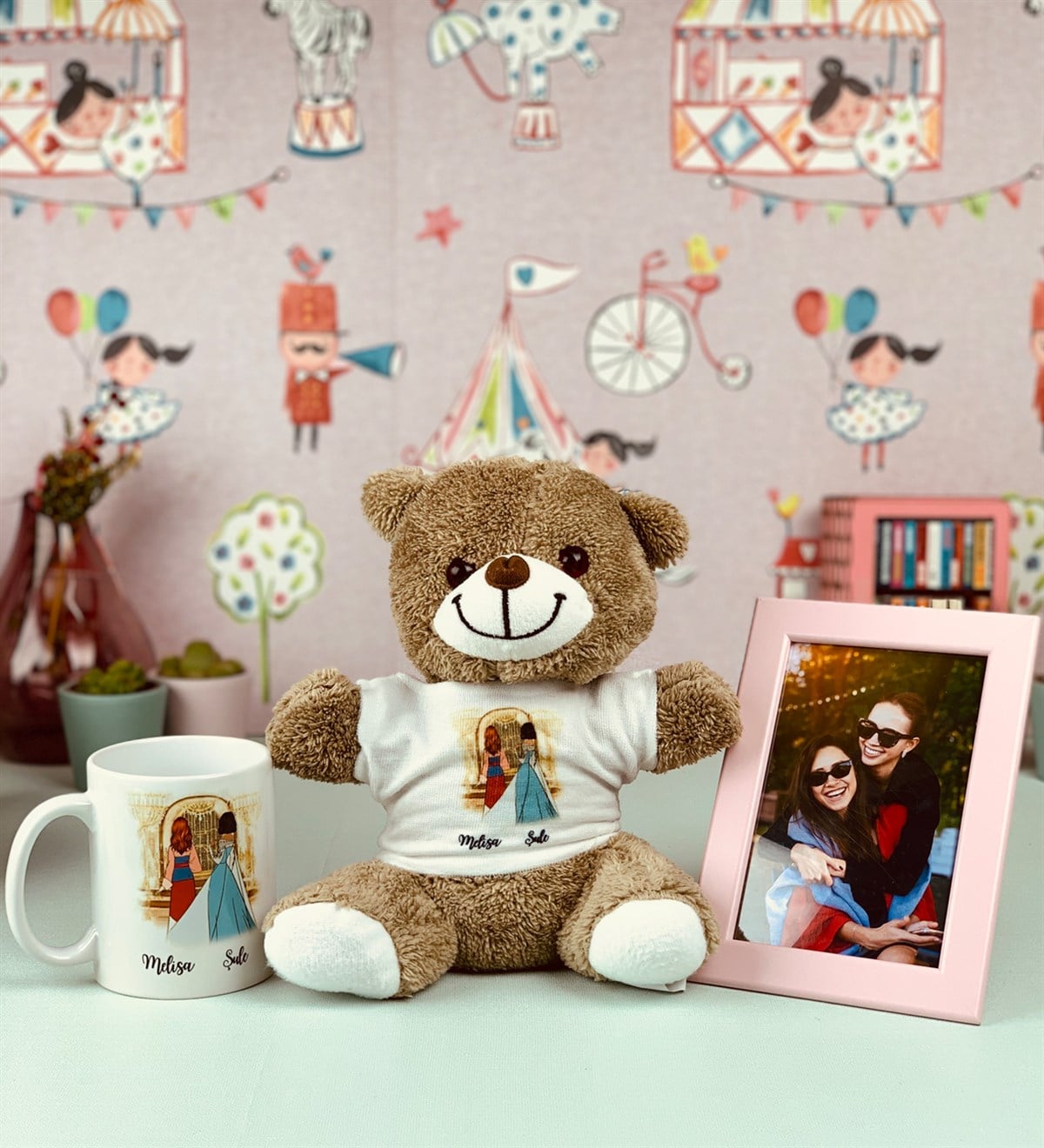 Kişiye Özel Best Friend Kupa Ayıcık Ve Fotoğraf ÇerçevesiGiftmodaBest-Friend-Kupa-Ayıcık-Ve-Fotoğraf-Çerçevesi-4