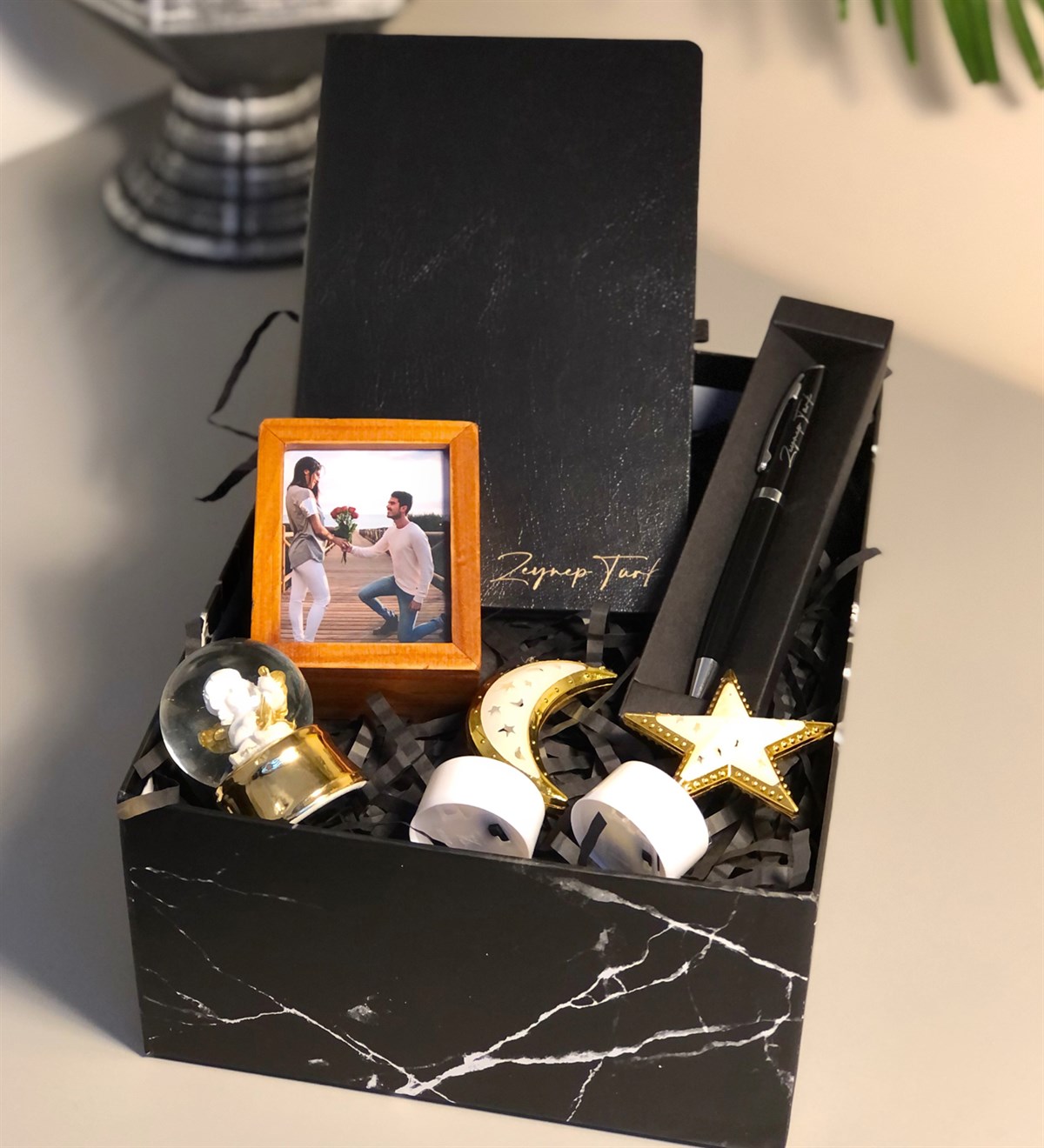 Kişiye Özel Dolu Dolu Yılbaşı Hediye SetiGiftmodaGmhs100006