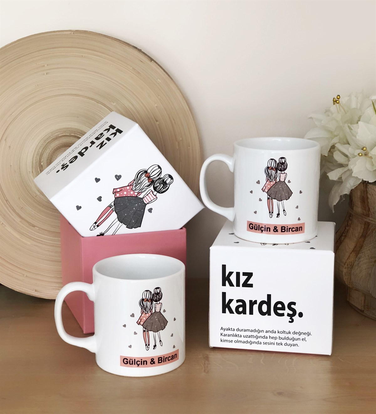 Kişiye Özel Hediye Kutulu Kız Kardeş 2'li KupaGiftmodakız-kardeş-kişiye-özel-kupa-2'li