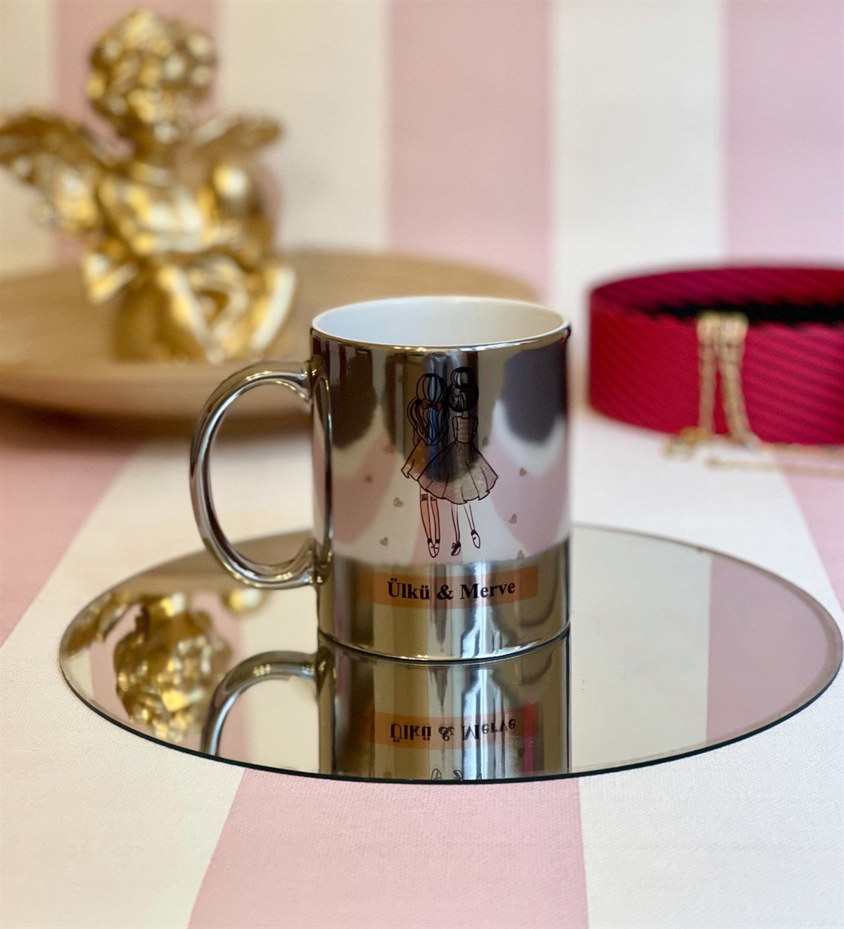 Kişiye Özel Kız Kardeş Tasarımlı Gümüş KupaGiftmodaKO-Kız-Kardeş-Gümüş-Kupa