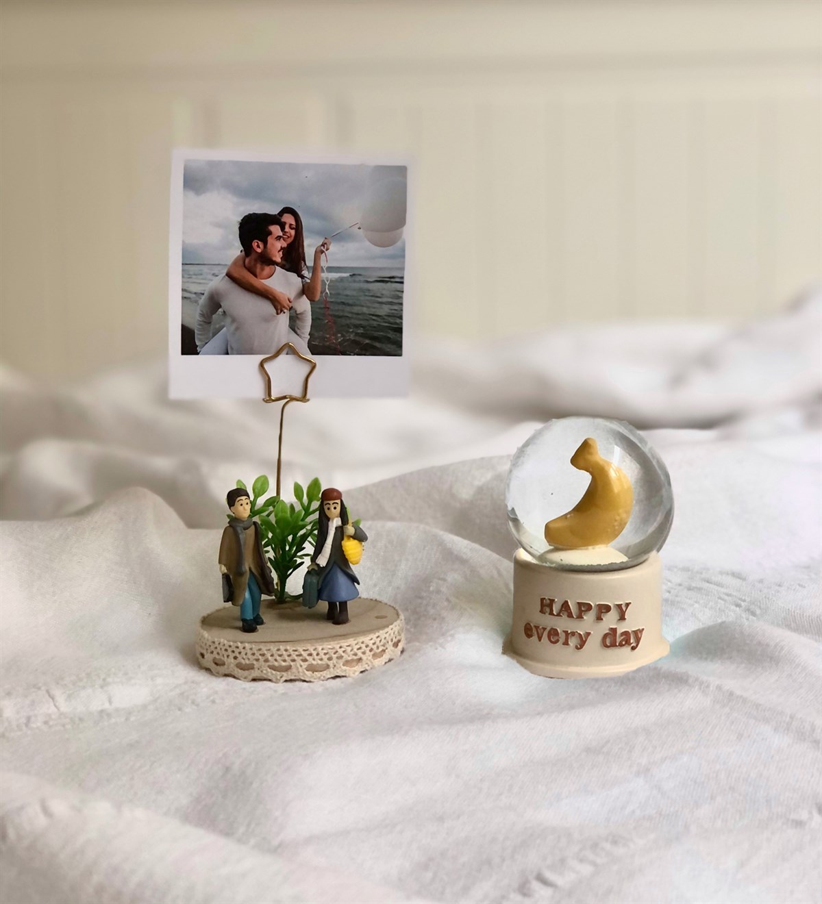 Kişiye Özel Romantik Aşıklar Not Tutucu Ve Mini Boy Muz Işıklı Kar Küresi Giftmoda Gm-1349-Muz-Ko