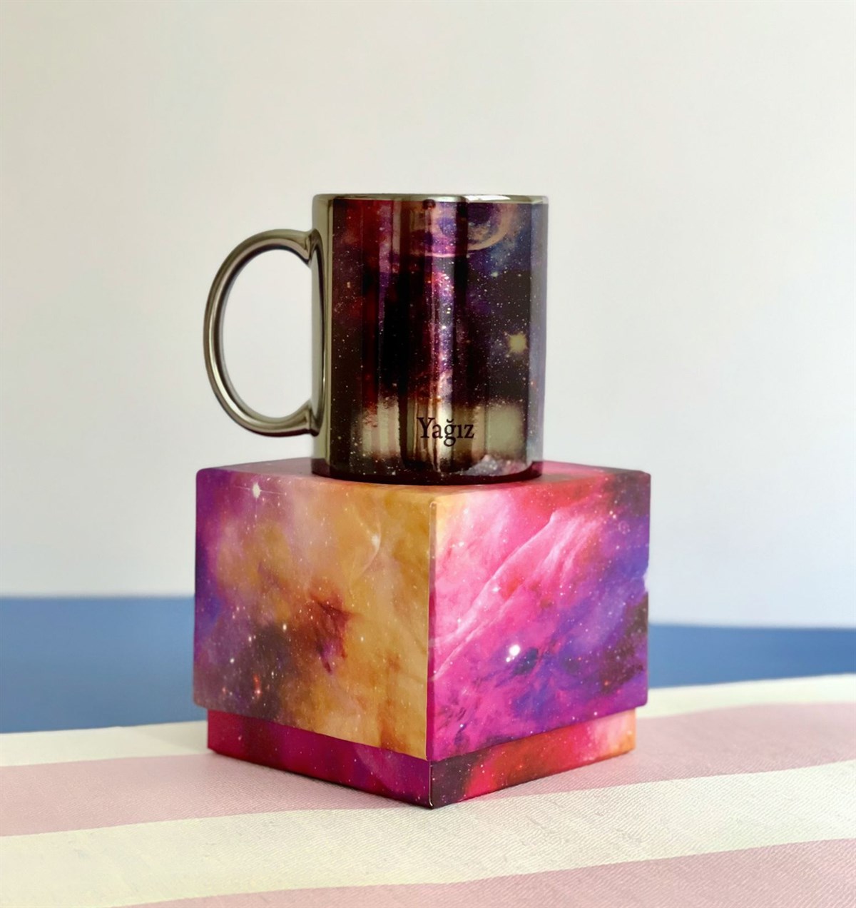 Kişiye Özel Hediye Kutulu Uzay Tasarımlı Gümüş Kupagiftmodaspace-kupa-Kutu-ko-Gümüş