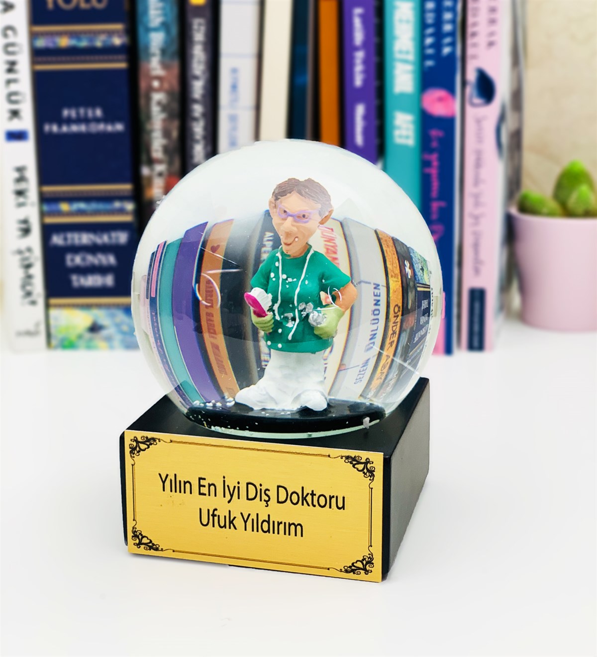 Kişiye Özel Yılın En İyi Diş Doktoru Işıklı Kar KüresiGiftmodaWG-017-K-Özel