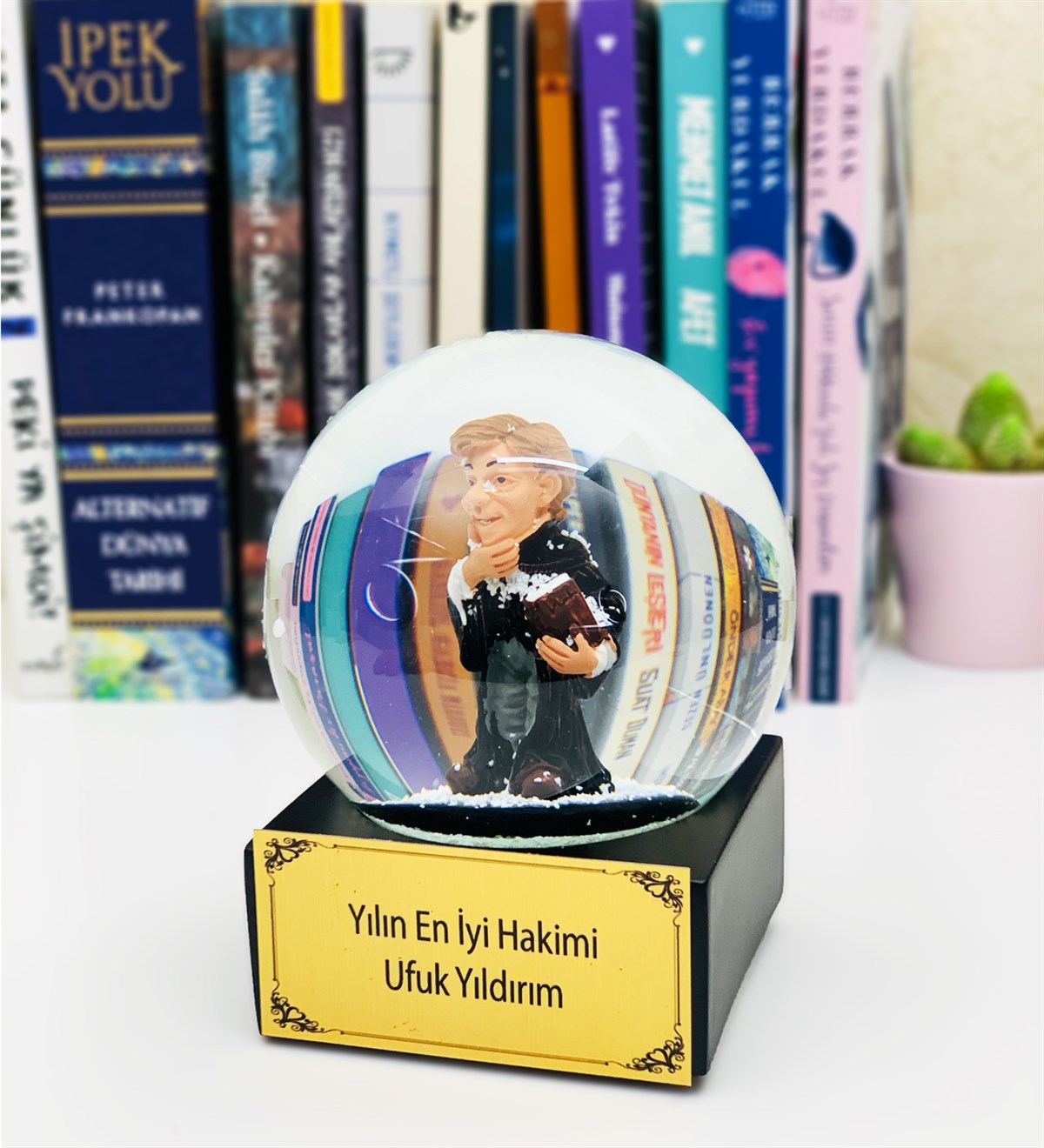 Kişiye Özel Yılın En İyi Hakimi Işıklı Kar KüresiGiftmodaWG-022-Hakim